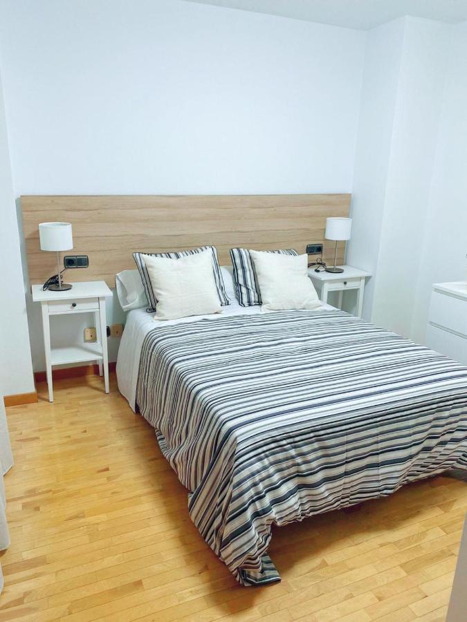 Duenas Apartment Oviedo Luaran gambar