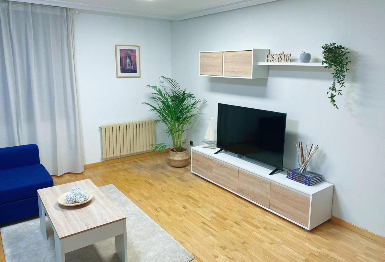 Duenas Apartment Oviedo Luaran gambar