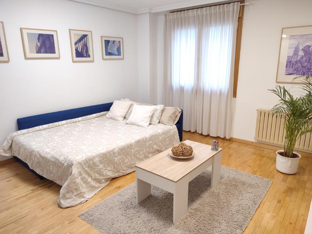 Duenas Apartment Oviedo Luaran gambar